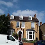 Stunning 1-Bed Apartment In London